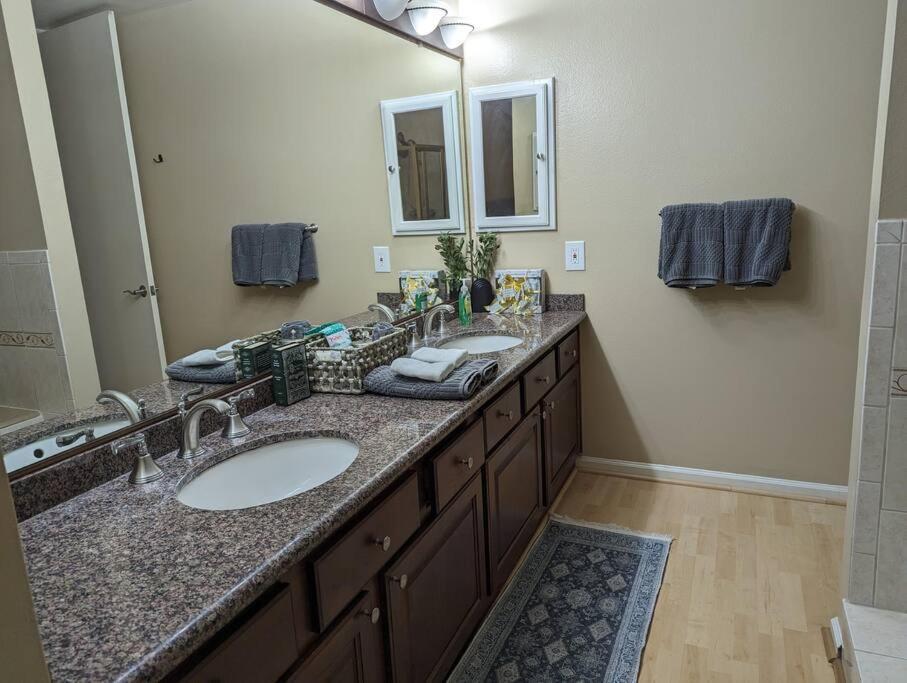 Spacious 2 Bedrooms. Prime Location Los Angeles Eksteriør billede